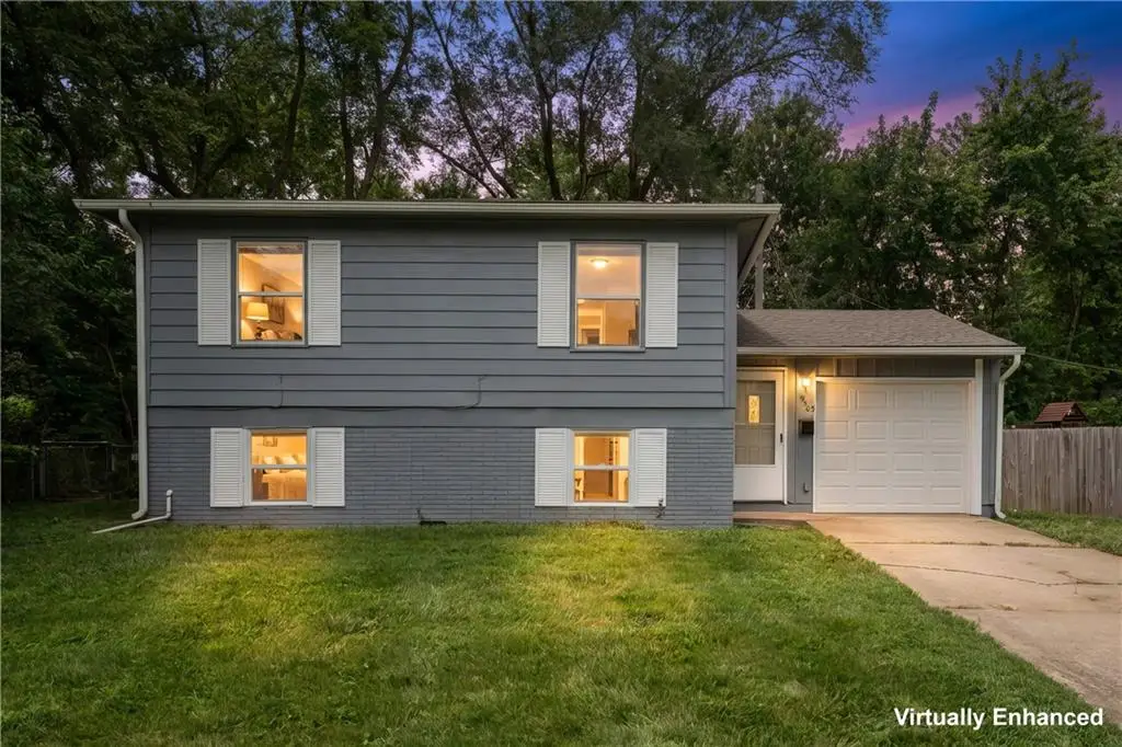 9505 Spring Valley Road, Kansas City, MO 64134 - #1