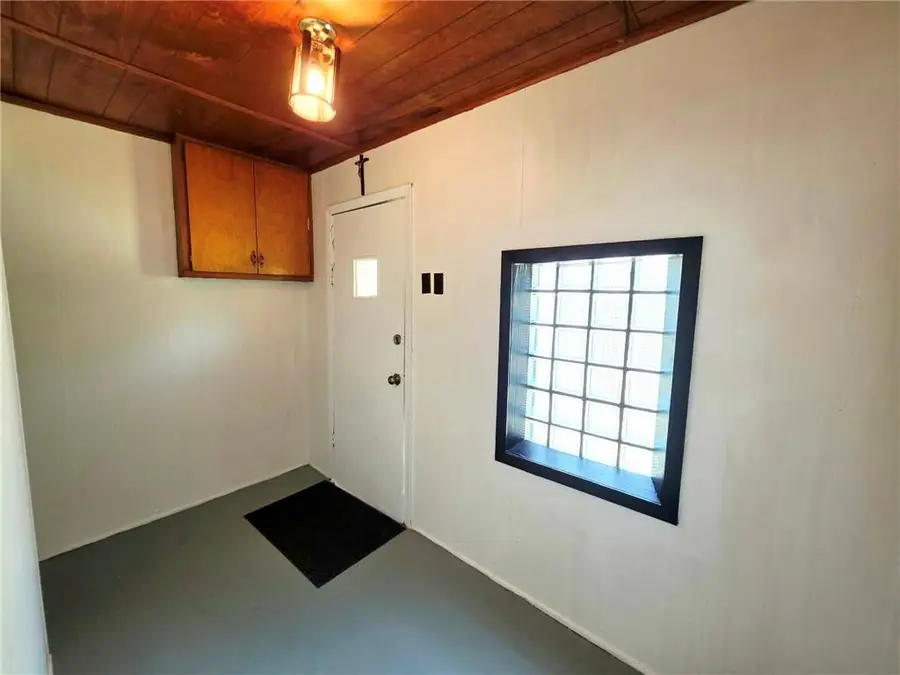 206 E 15th Street, Pittsburg, KS 66762 - #3