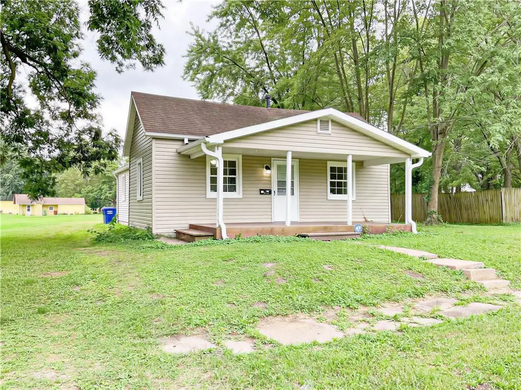 412 E Saline Street, Sedalia, MO 65301 - #1