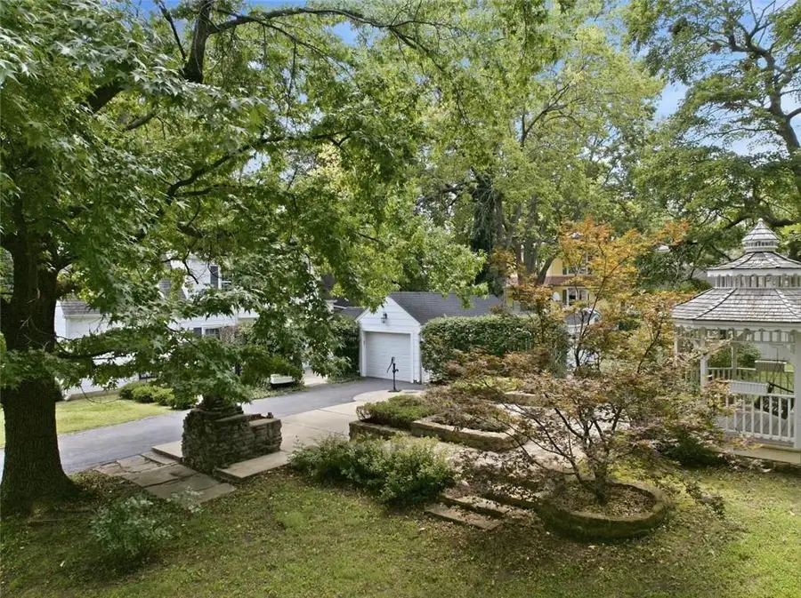1204 E Walnut Street, Harrisonville, MO 64701 - #3