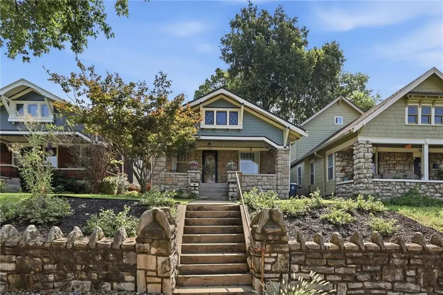 4141 Kenwood Avenue, Kansas City, MO 64110 - #2