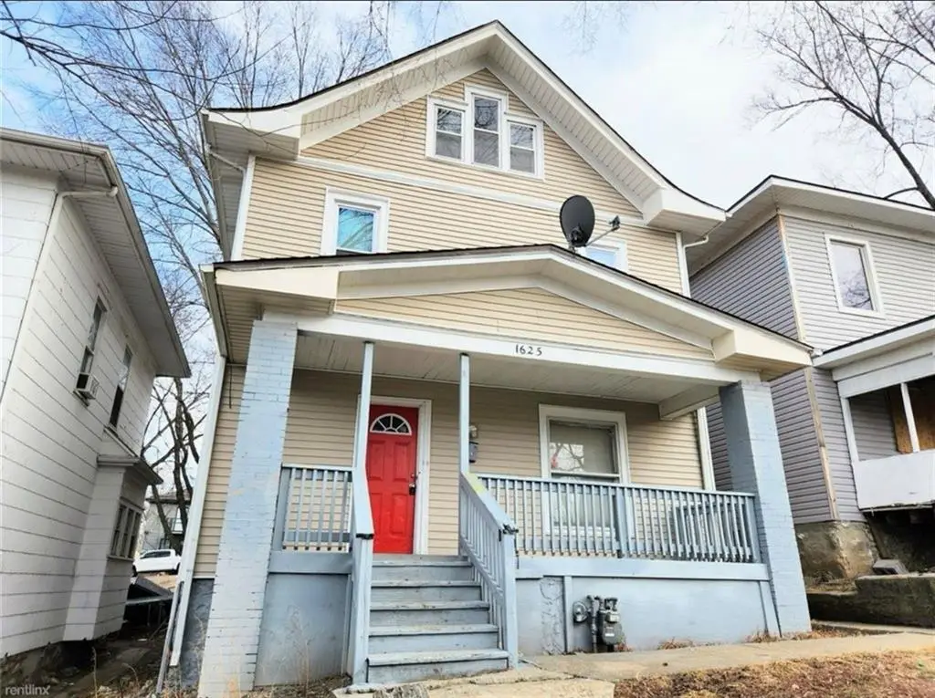 1625 Spruce Avenue, Kansas City, MO 64127 - #1