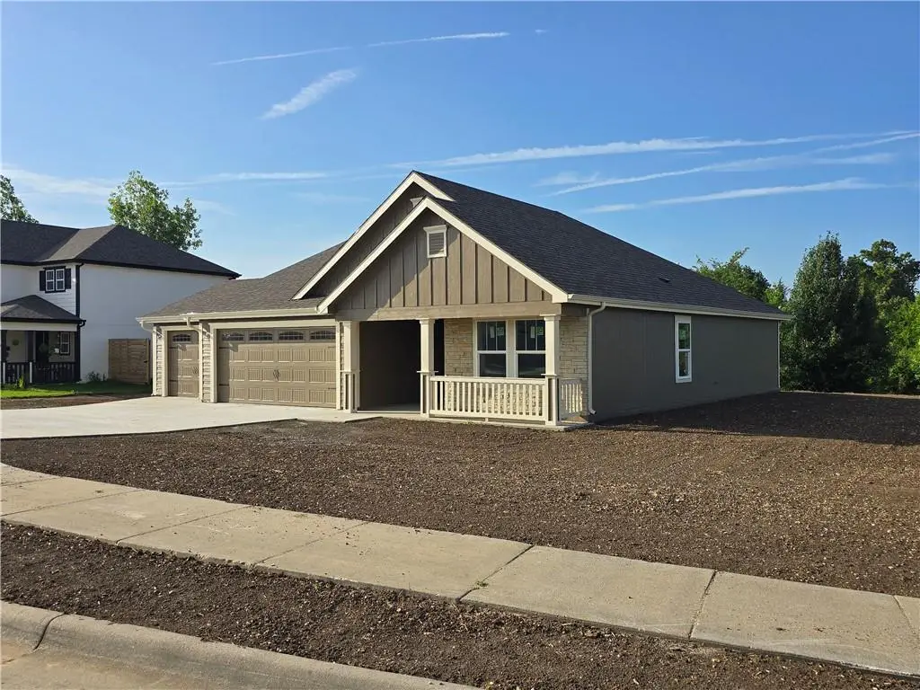 1602 Bluestem Drive, Ottawa, KS 66067 - #1