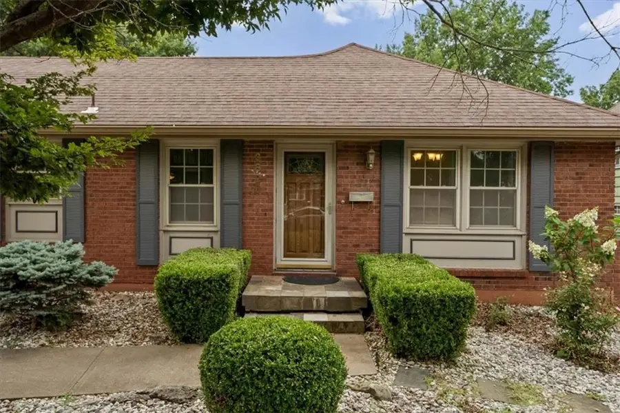 3826 S Summit Ridge Drive, Independence, MO 64055 - #2