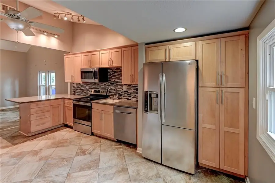 445 S Chestnut Street, Olathe, KS 66061 - #2