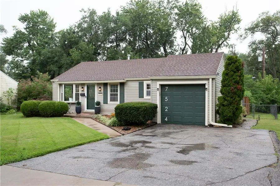7524 Foster Street, Overland Park, KS 66204 - #2