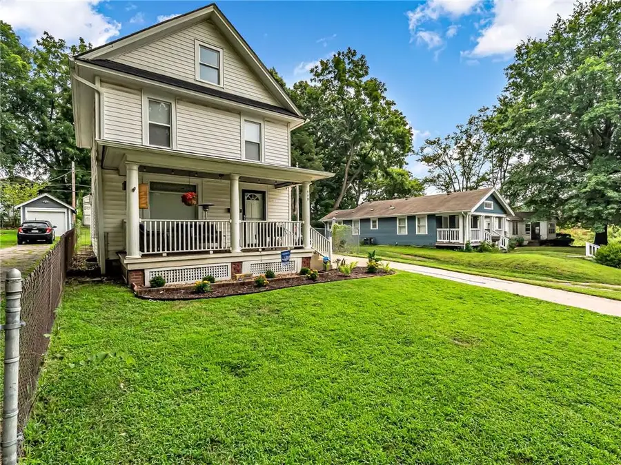549 S Huttig Avenue, Independence, MO 64053 - #2