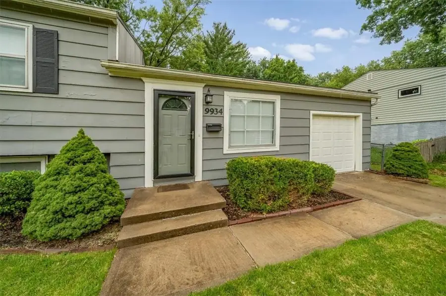 9934 England Drive, Overland Park, KS 66212 - #3