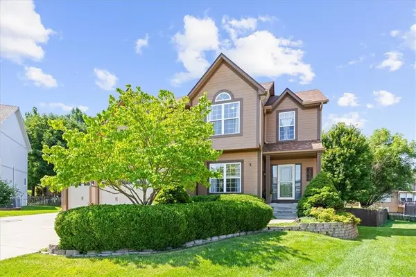 2359 SW Eagle View Drive, Lee's Summit, MO 64082