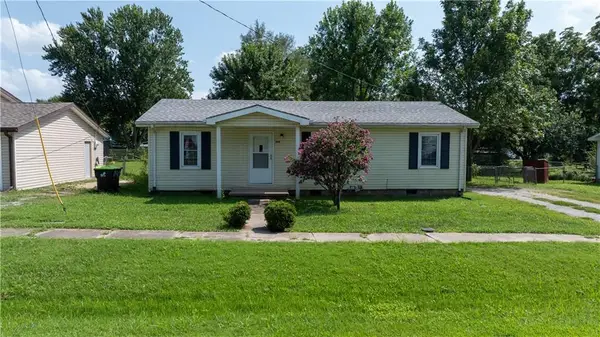 304 E Mason Street, La Monte, MO 65337
