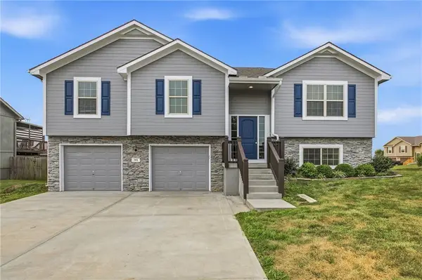 301 NE 192nd Terrace, Smithville, MO 64089