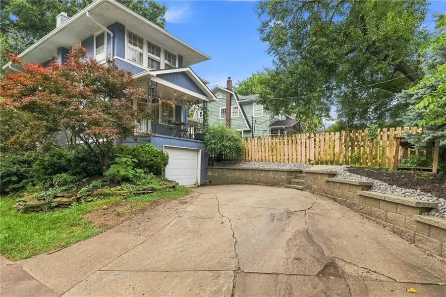 5900 Oak Street, Kansas City, MO 64113 - #3