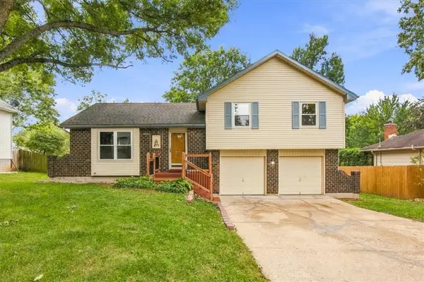 817 E Cothrell Street, Olathe, KS 66061