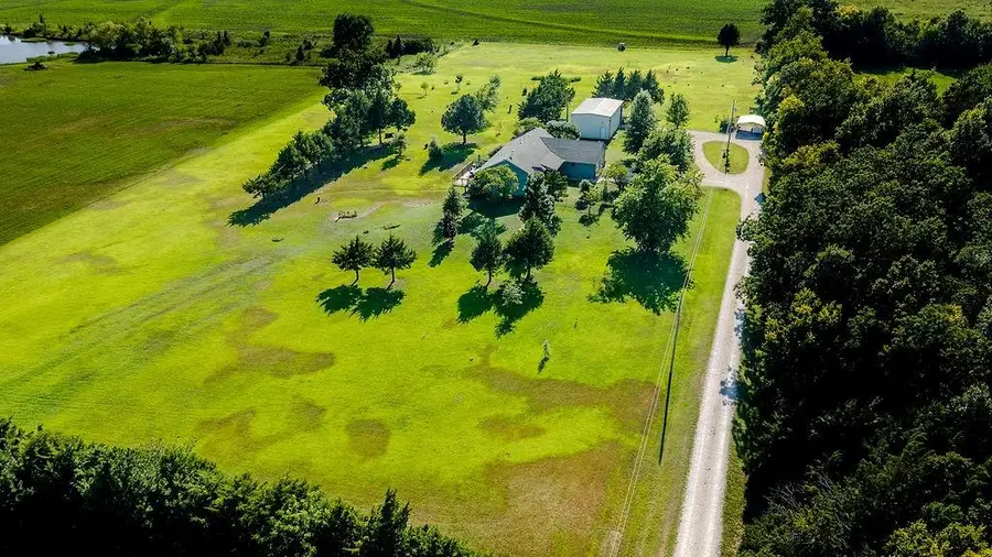 18735 Ford Road, Chanute, KS 66720 - #2