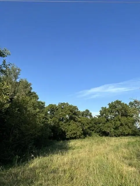 2198 Union Road, Lawrence, KS 66044