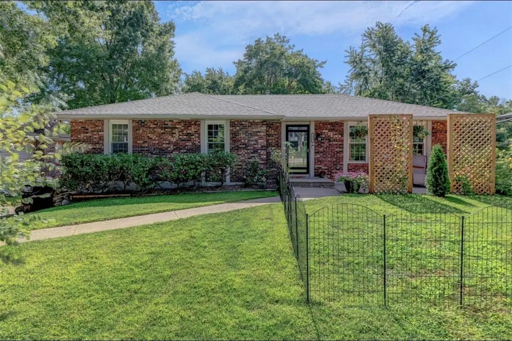 1913 N York Street, Independence, MO 64058 - #1
