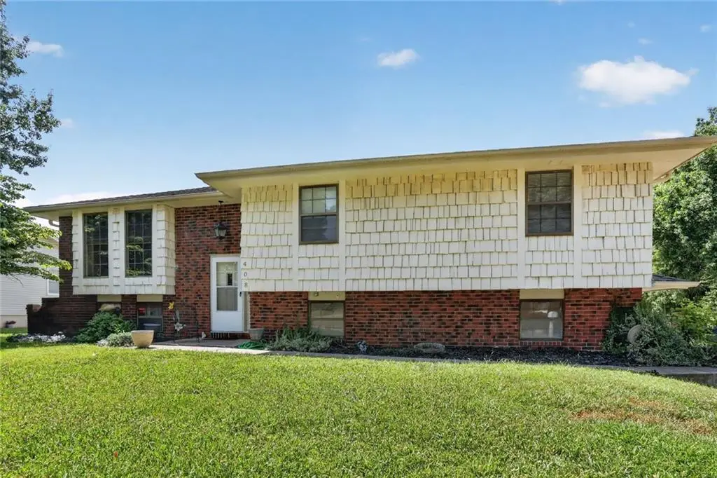 408 E Walnut Street, Odessa, MO 64076 - #1