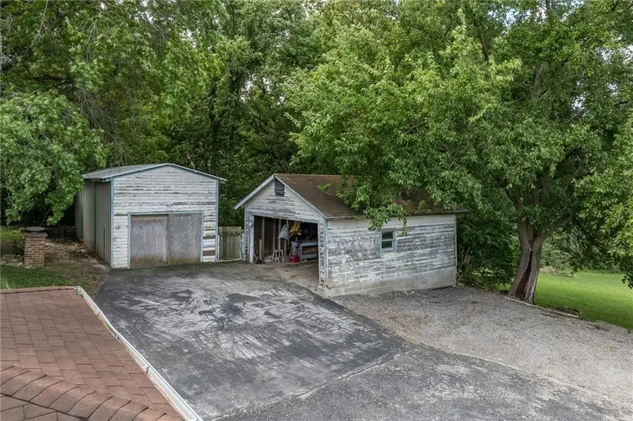 2716 Cook Road, Saint Joseph, MO 64505 - #3