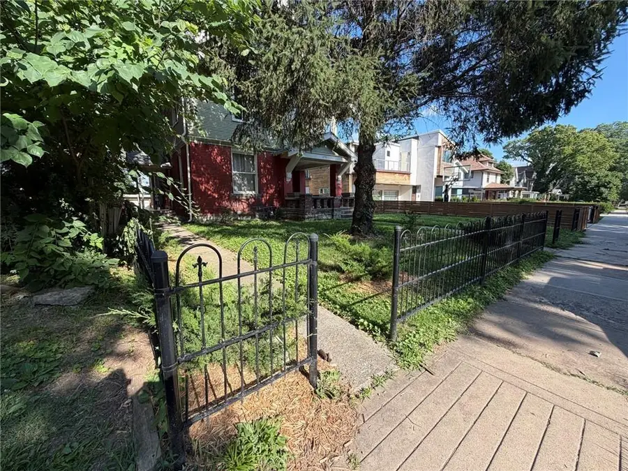 3755 Washington Boulevard, Kansas City, MO 64111 - #2