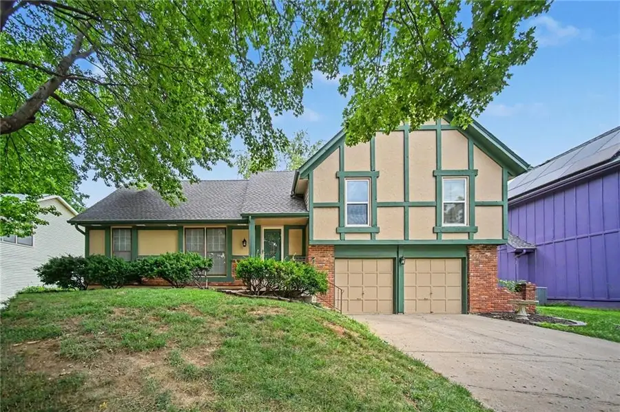 12904 W 70th Terrace, Shawnee, KS 66216 - #2