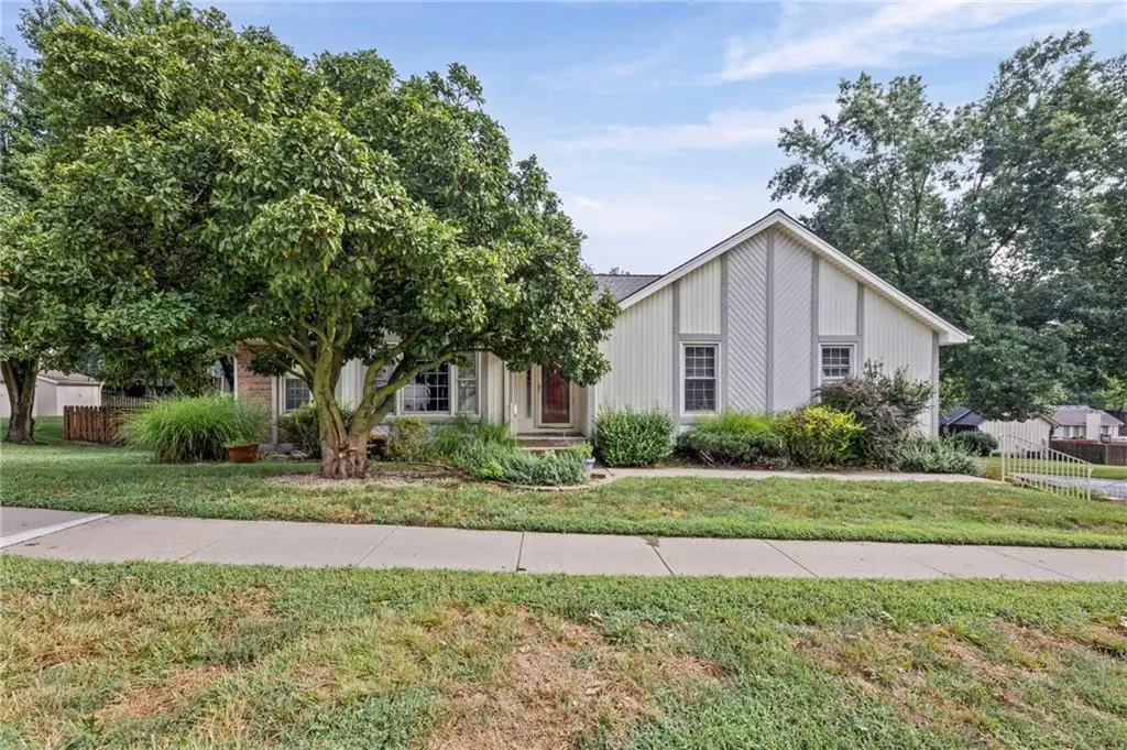 8210 N Virginia Avenue, Kansas City, MO 64118 - #1
