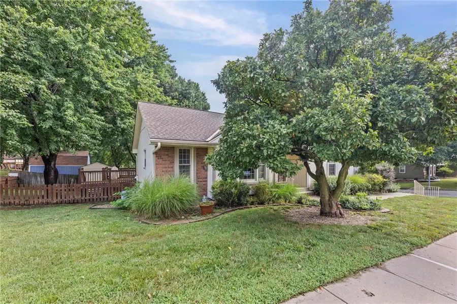 8210 N Virginia Avenue, Kansas City, MO 64118 - #3