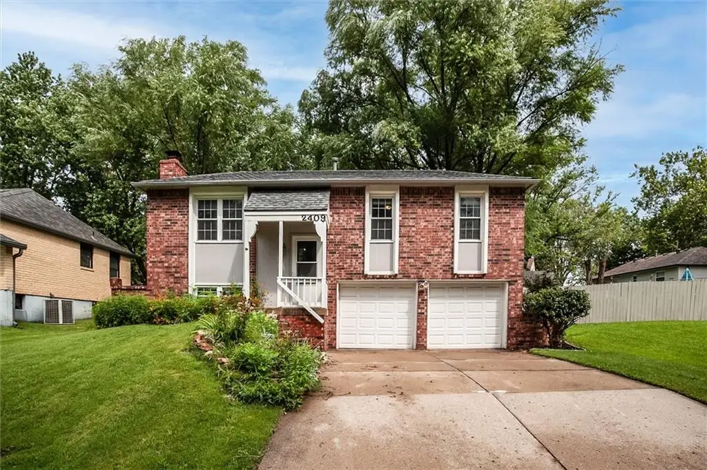 2409 NW Salem Court, Blue Springs, MO 64015 - #1