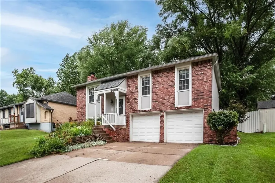 2409 NW Salem Court, Blue Springs, MO 64015 - #3
