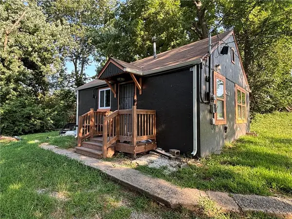 2501 N 35th Street, Kansas City, KS 66104