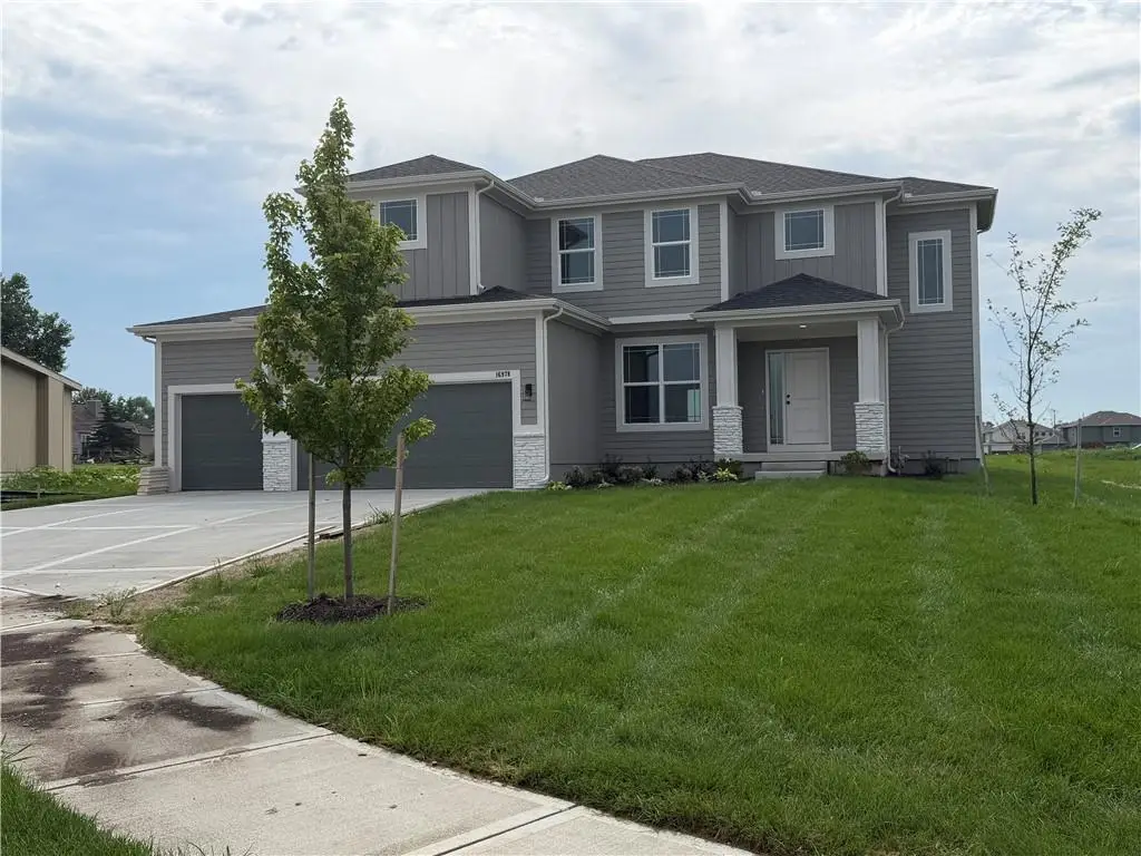 16978 S Brentwood Street, Olathe, KS 66062 - #1