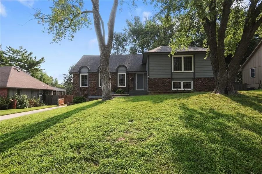920 SW 17th Street, Blue Springs, MO 64015 - #2