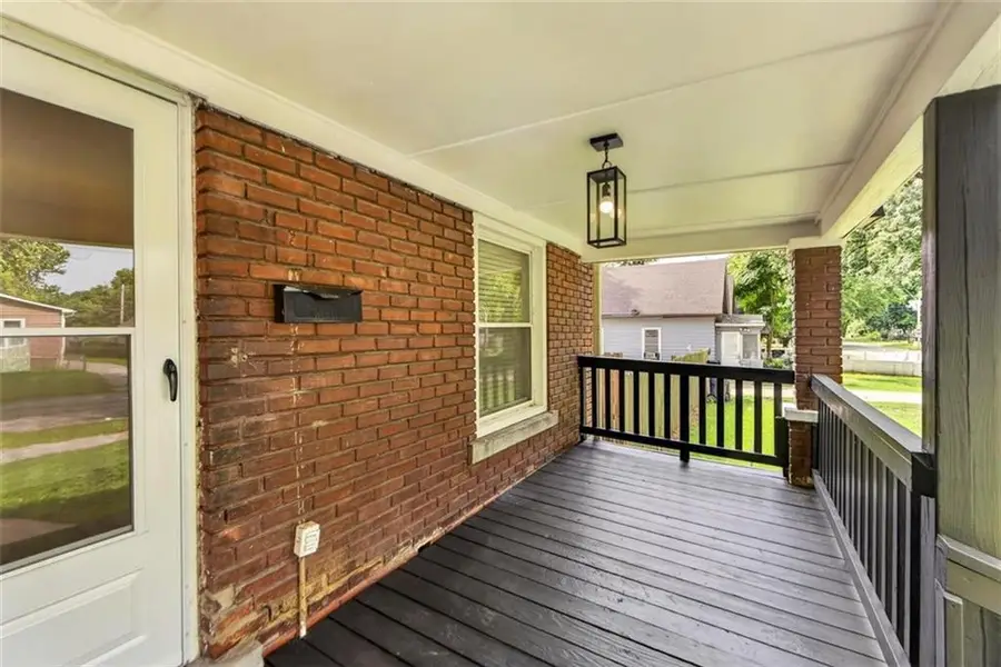 433 Oakley Avenue, Kansas City, MO 64123 - #2