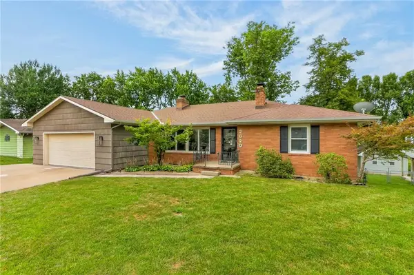 2820 Scott Street, St Joseph, MO 64507