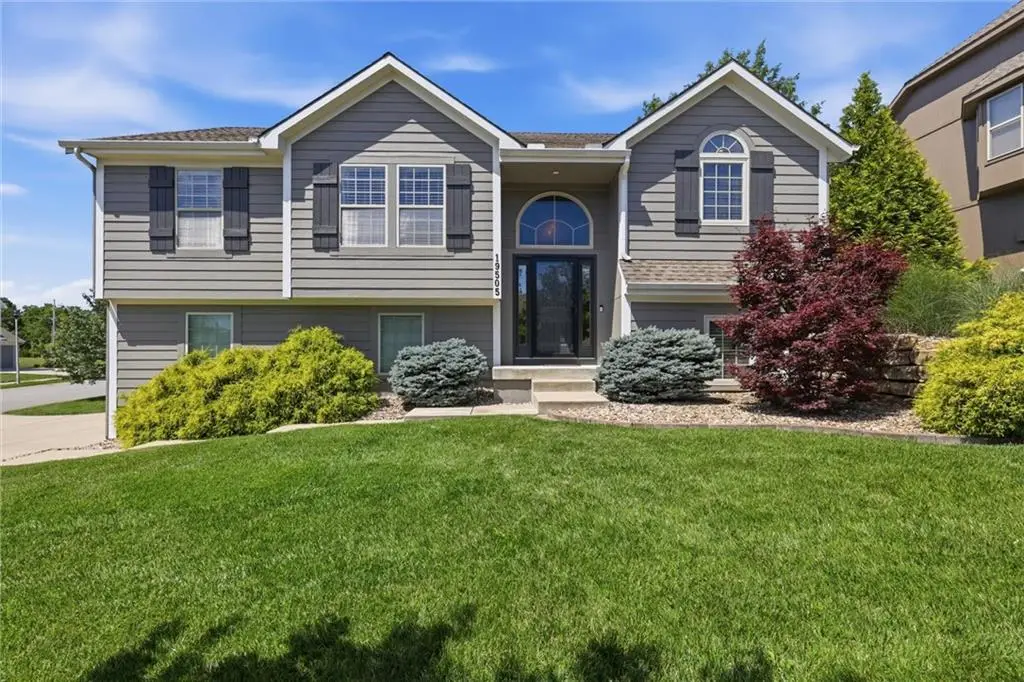 19505 W 110th Street, Olathe, KS 66061 - #1