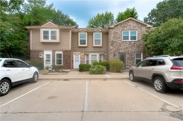 727 SW Liggett Road #B, Blue Springs, MO 64015
