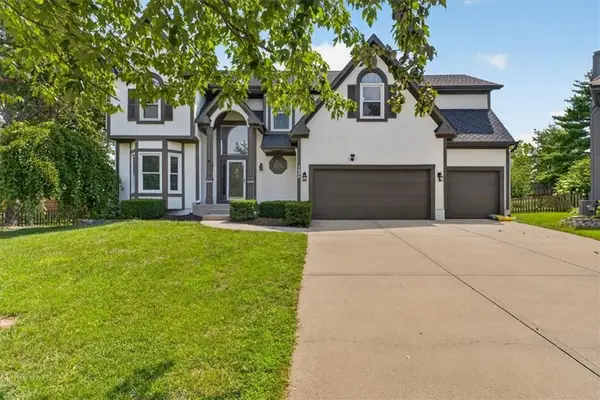 7903 W 129th Terrace, Overland Park, KS 66213