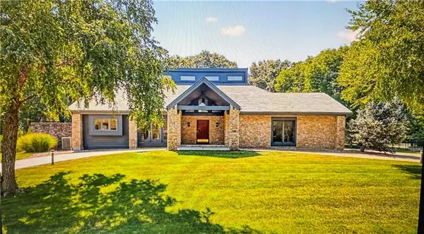 12639 Juniper Circle, Leawood, KS 66209