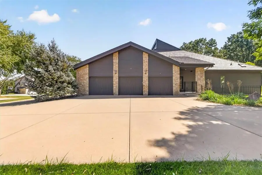 12639 Juniper Circle, Leawood, KS 66209 - #2