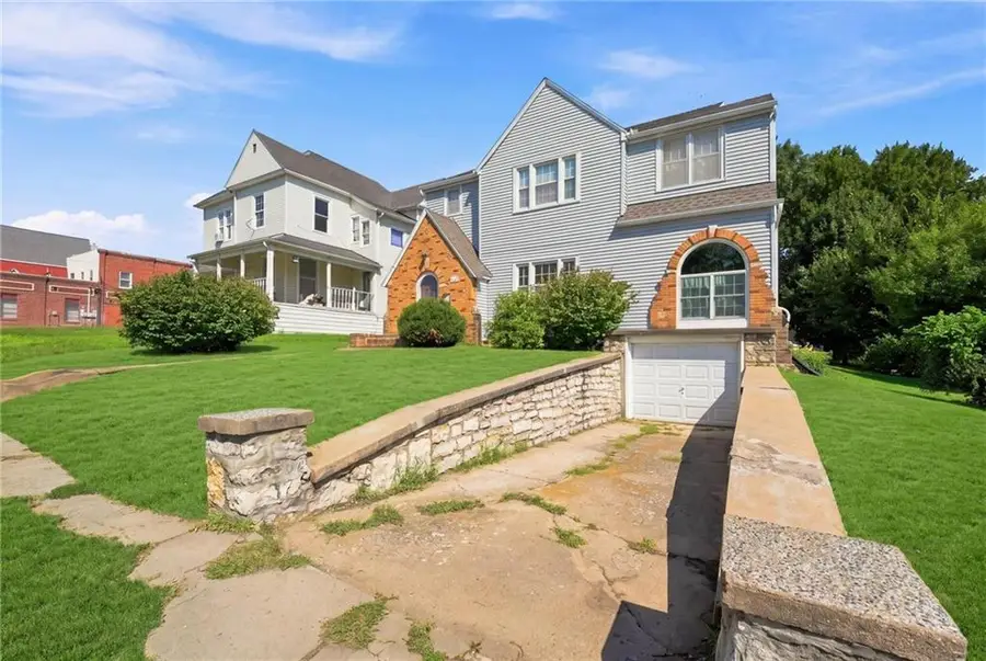 202 E Main Street, Richmond, MO 64085 - #2