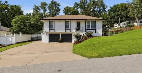 4744 NE 38th Street, Kansas City, MO 64117