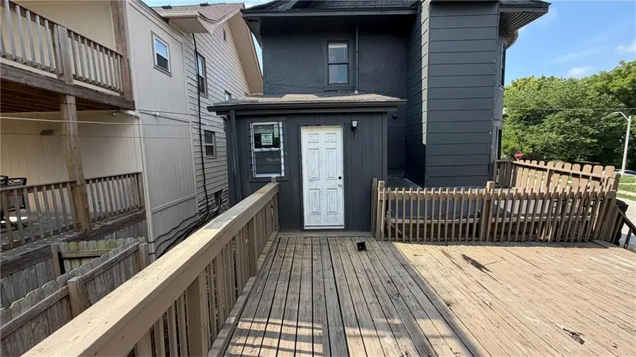 2500 E 42 Street, Kansas City, MO 64130 - #3