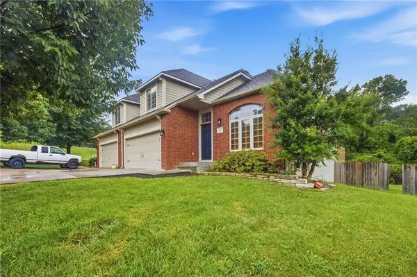 805 N Fieldstone Drive, Lawrence, KS 66049