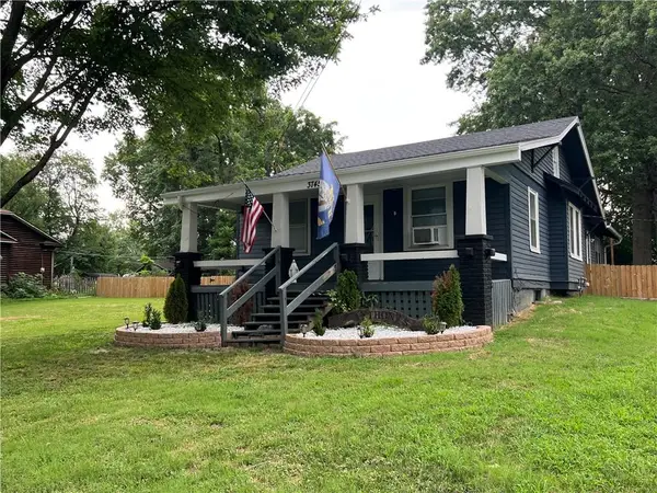 3745 N Indiana Avenue, Kansas City, MO 64117