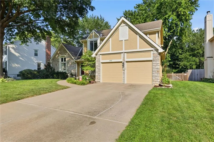 8531 Hallet Street, Lenexa, KS 66215 - #2