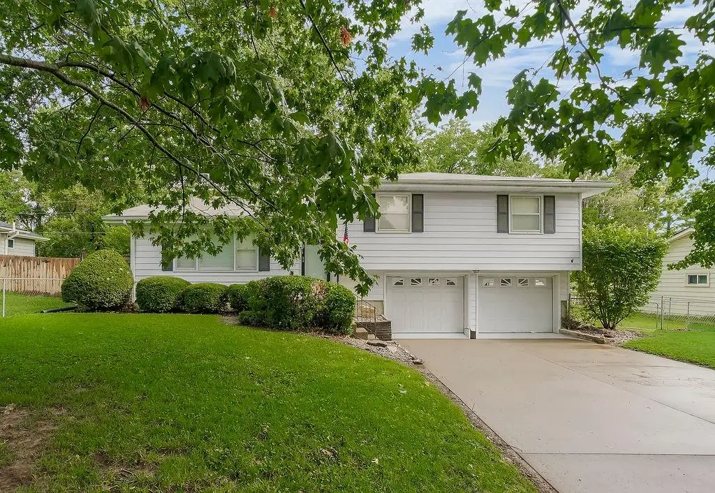 1916 Osage Street, Leavenworth, KS 66048 - #1