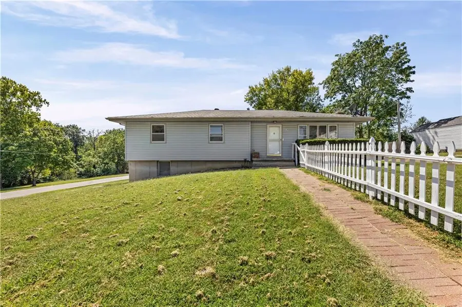 2619 NE 47th Terrace, Kansas City, MO 64117 - #2