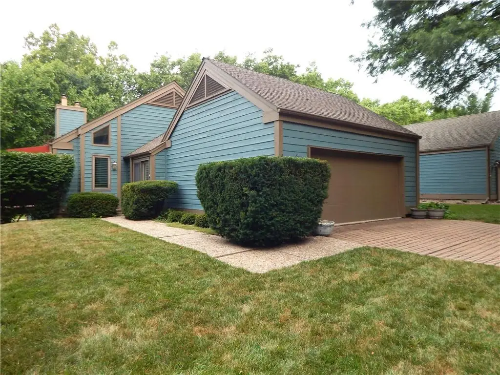 306 Lakeside Drive, Liberty, MO 64068 - #1