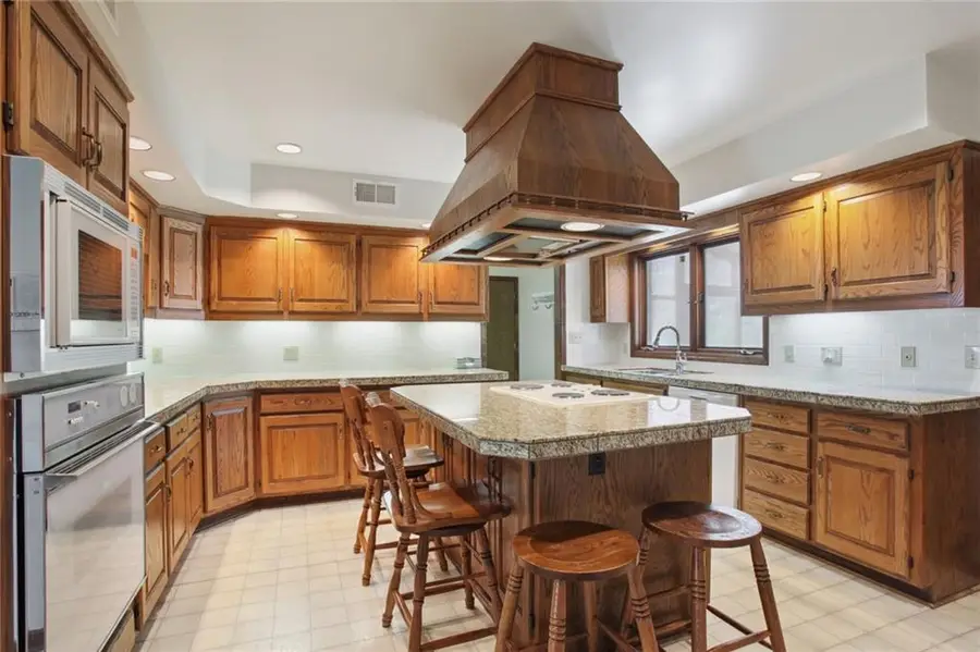 4225 Scott Road, Kansas City, MO 64137 - #3