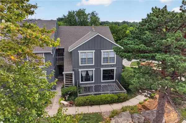 12726 W 110th Terrace, Overland Park, KS 66210