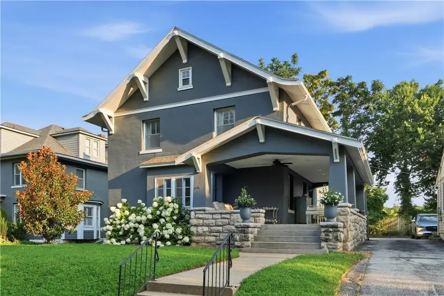 3211 Windsor Avenue, Kansas City, MO 64123 - #3